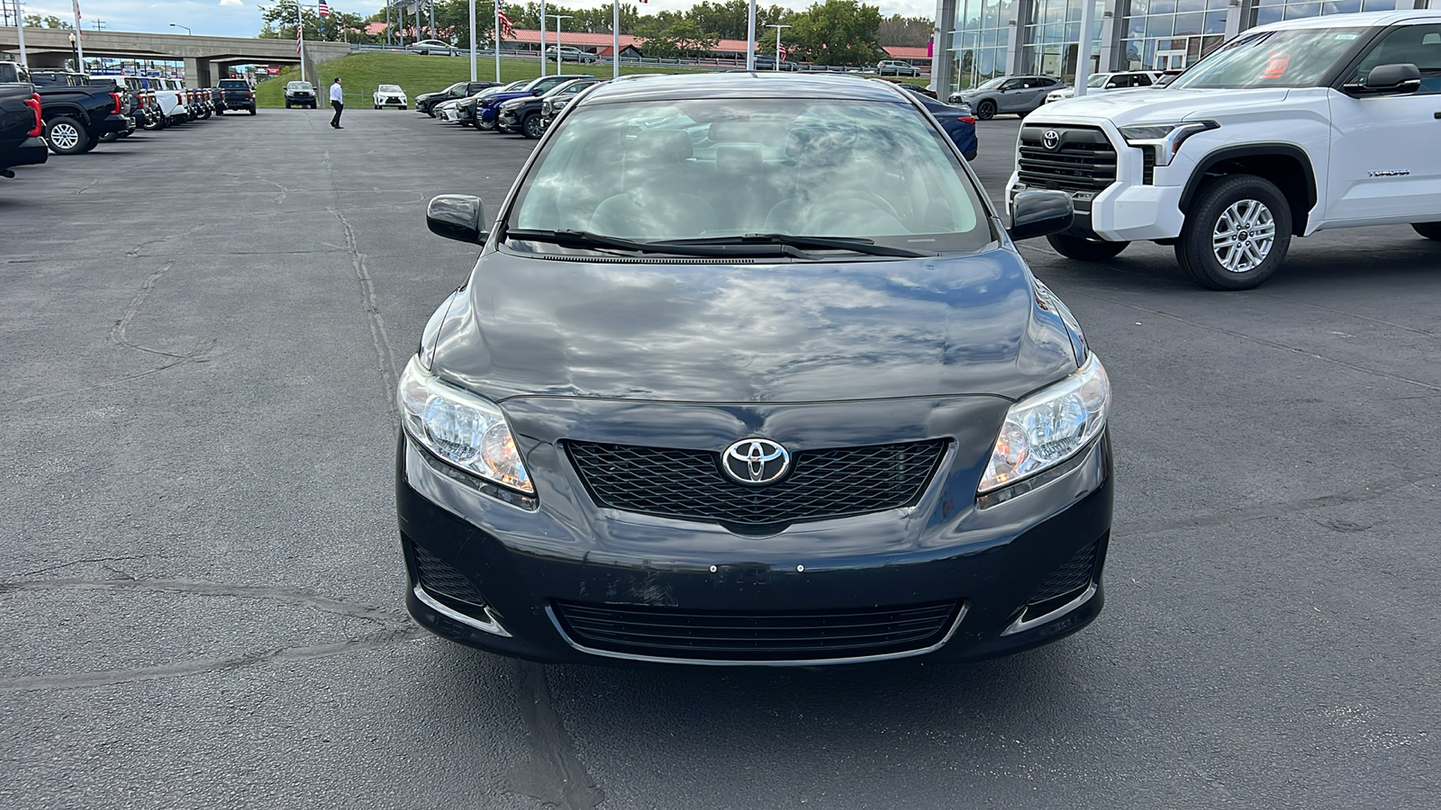 2010 Toyota Corolla LE 26