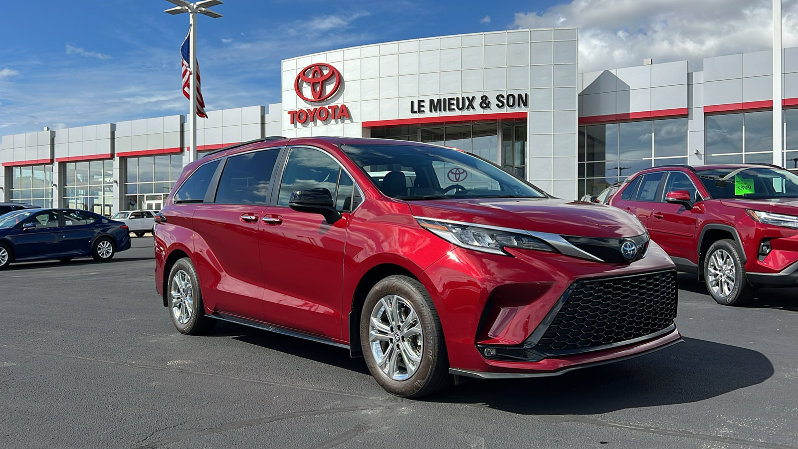 2023 Toyota Sienna XSE 1