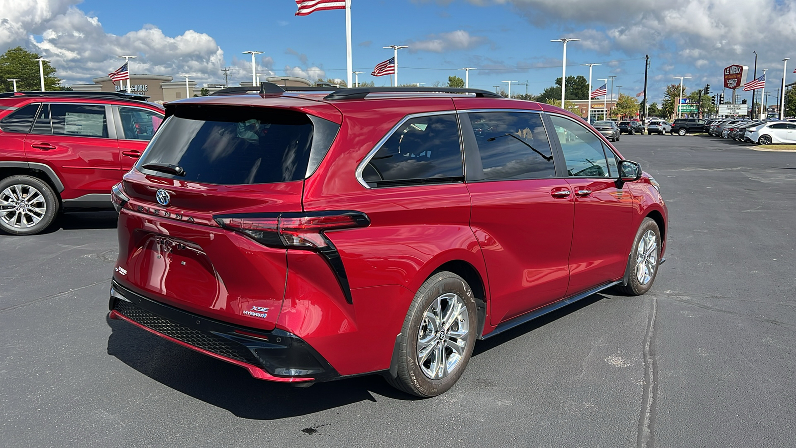 2023 Toyota Sienna XSE 3