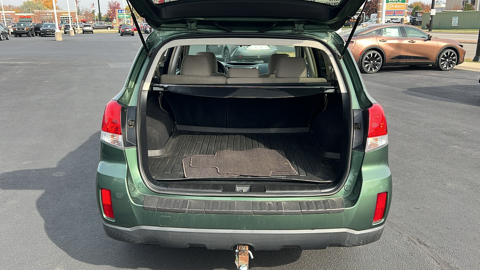 2013 Subaru Outback 2.5i Premium 26