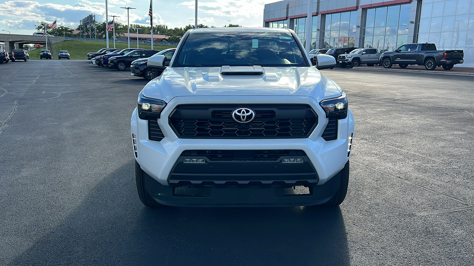 2024 Toyota Tacoma TRD Sport 32