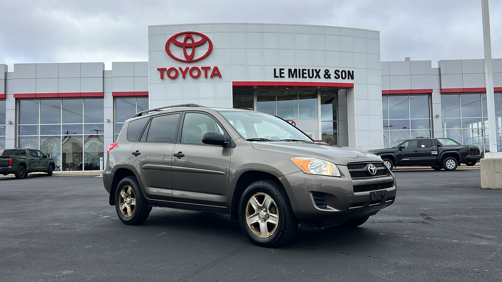 2009 Toyota RAV4 Base 1