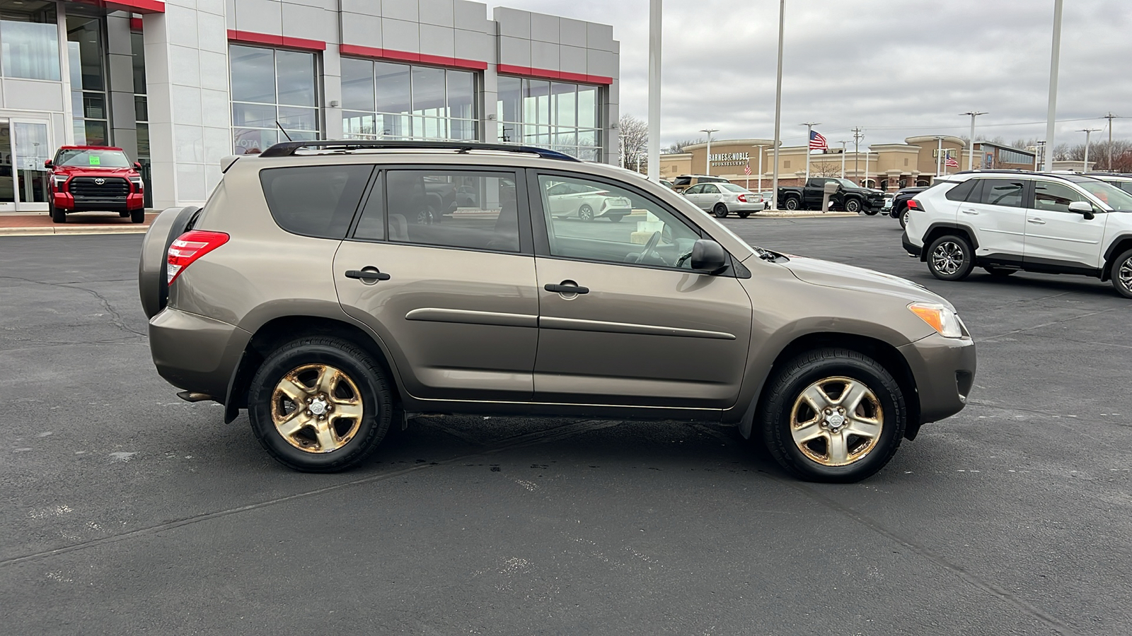 2009 Toyota RAV4 Base 2