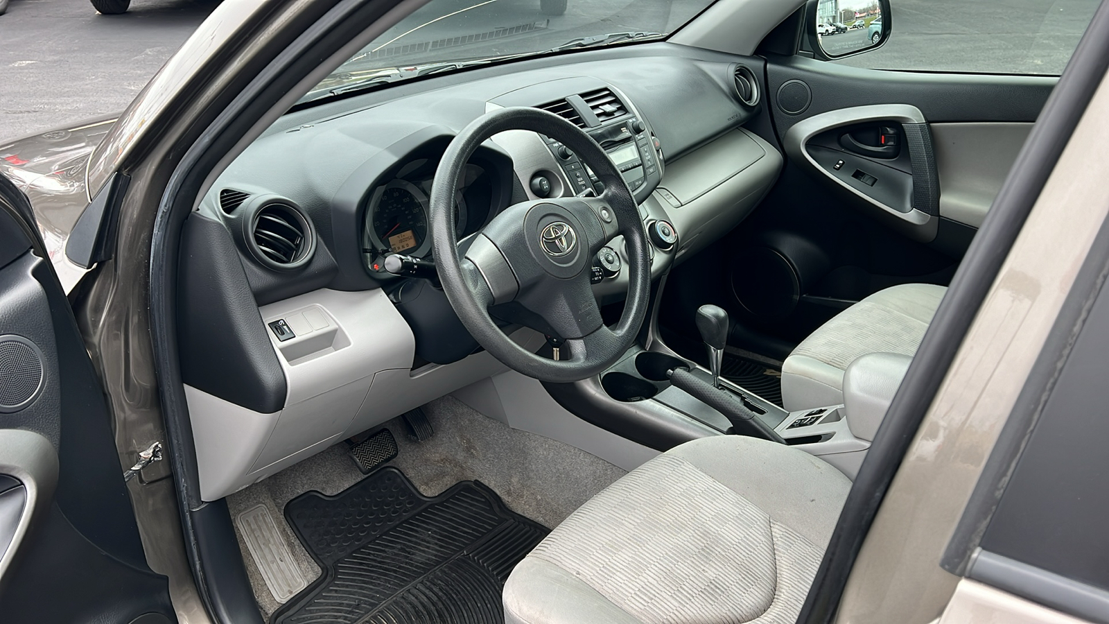 2009 Toyota RAV4 Base 22