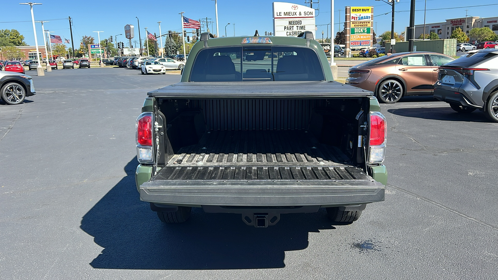 2022 Toyota Tacoma TRD Sport 27