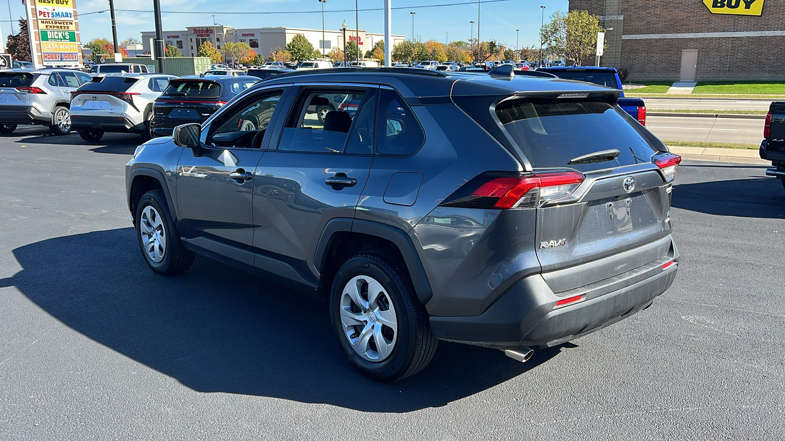 2021 Toyota RAV4 LE 5