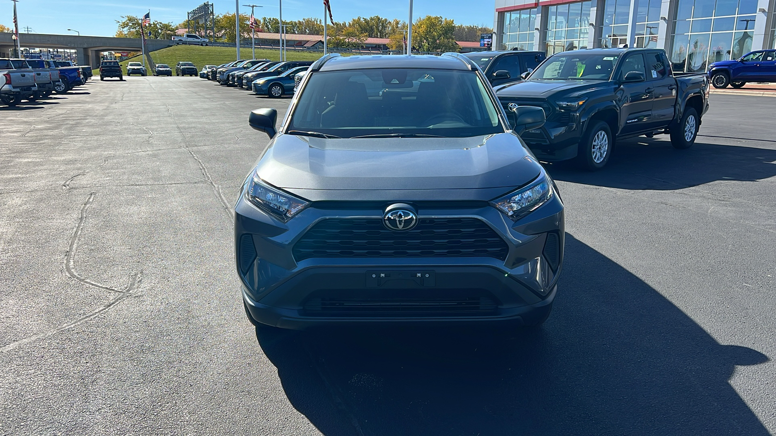 2021 Toyota RAV4 LE 29