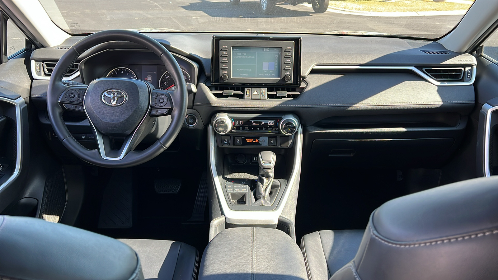 2019 Toyota RAV4 XLE Premium 8