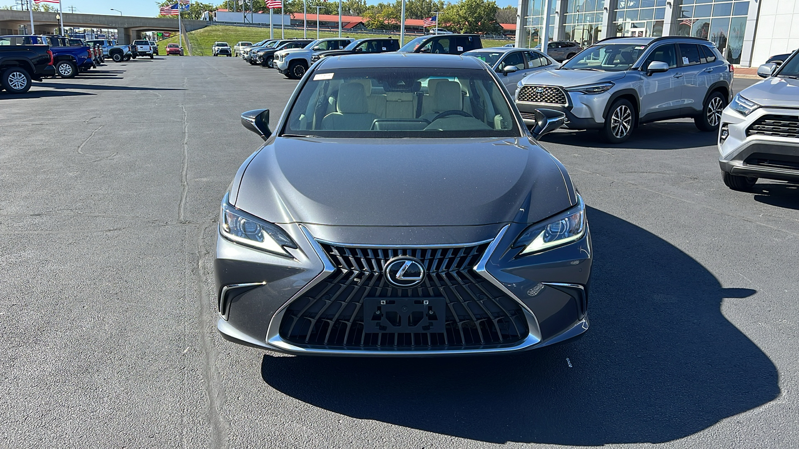 2022 Lexus ES 350 31