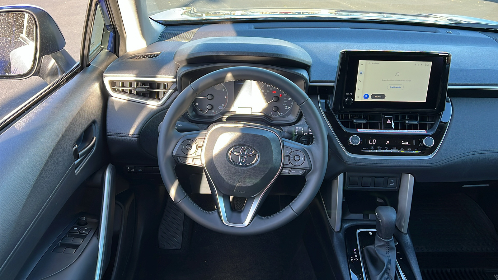 2024 Toyota Corolla Cross LE 9