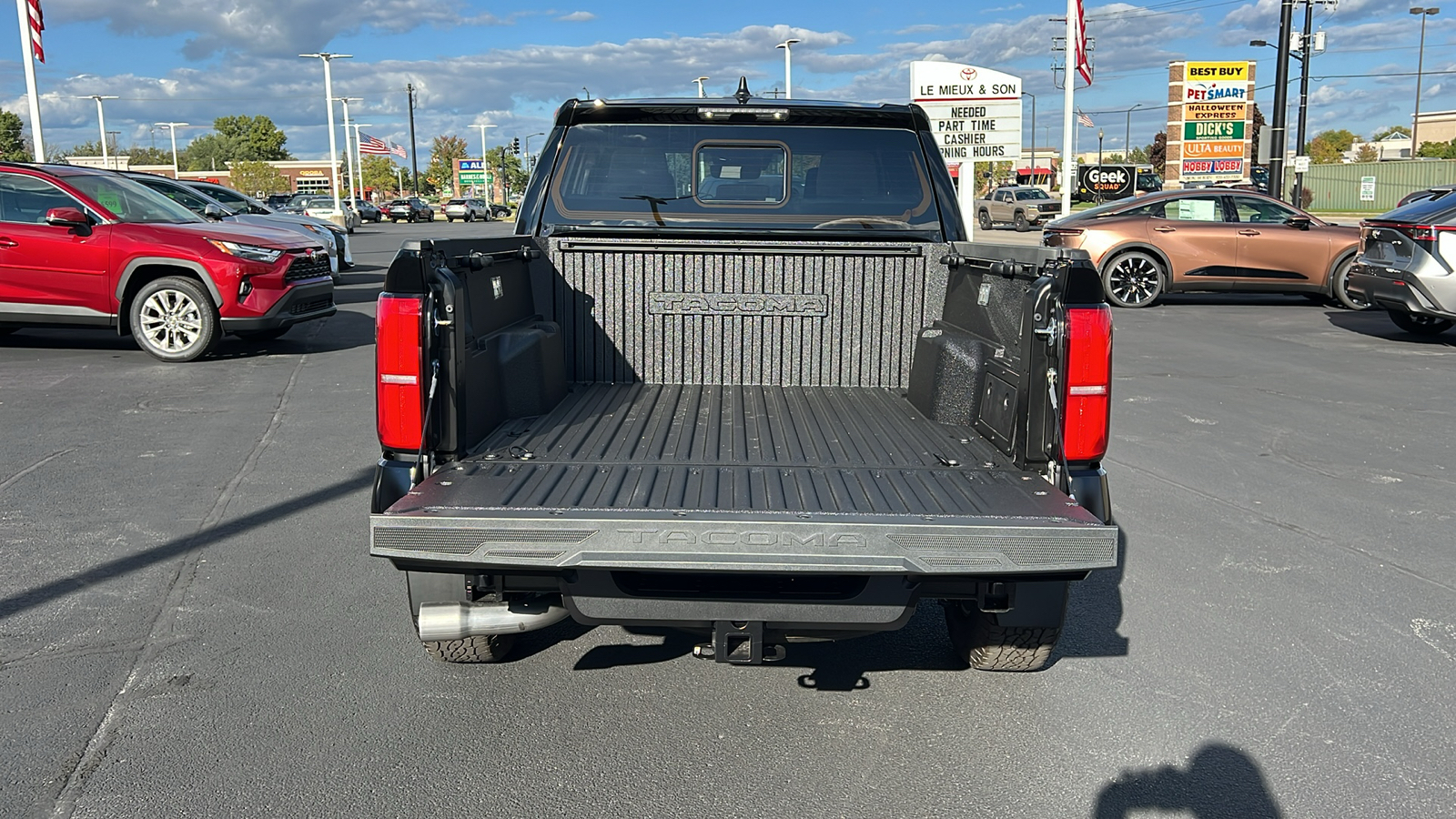 2024 Toyota Tacoma TRD Off-Road 30