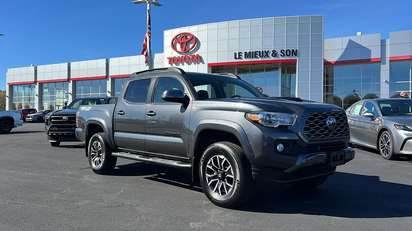 2023 Toyota Tacoma TRD Sport 1