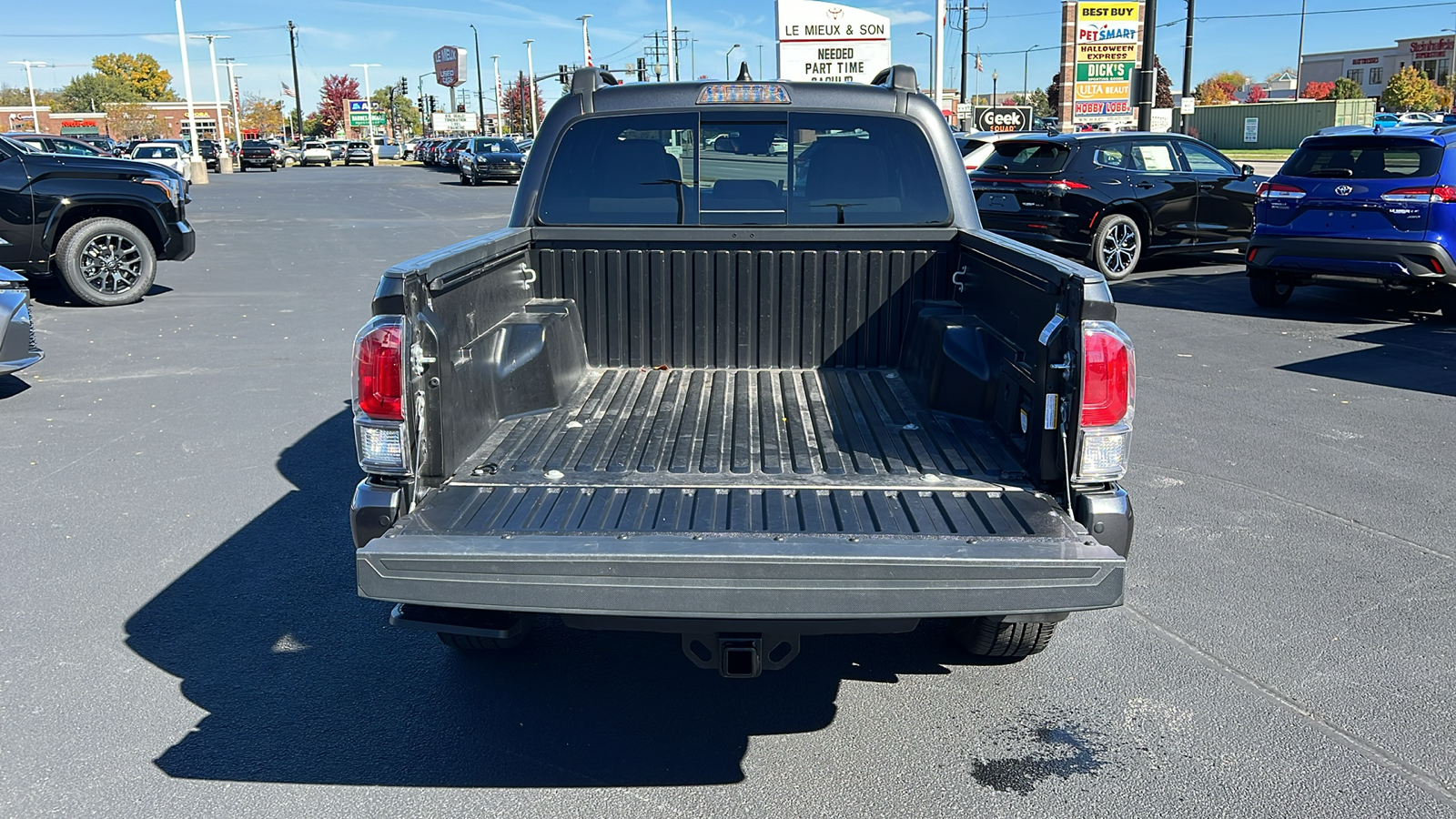 2023 Toyota Tacoma TRD Sport 28