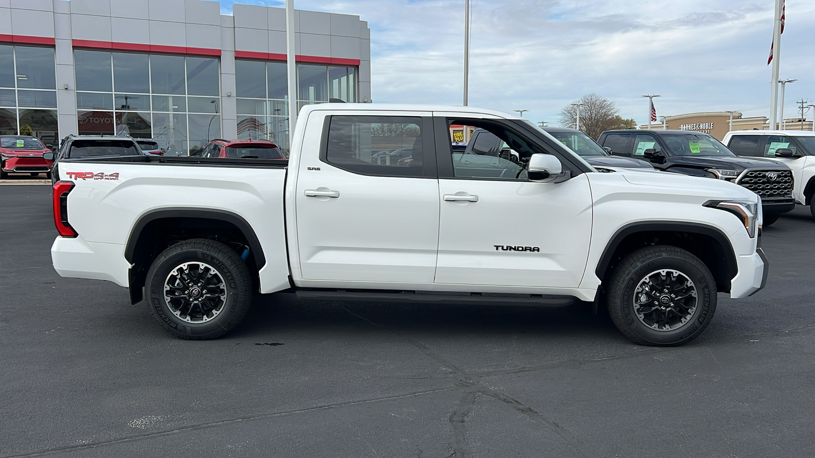 2025 Toyota Tundra SR5 2