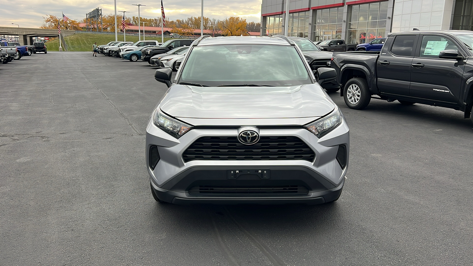 2021 Toyota RAV4 LE 29