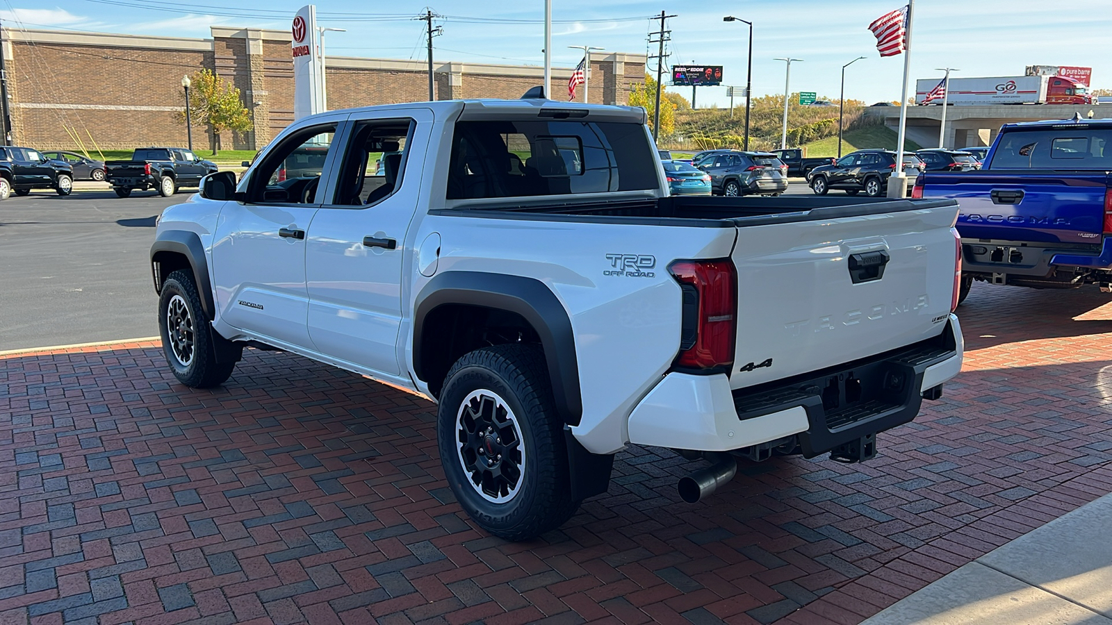 2024 Toyota Tacoma TRD Off-Road 5