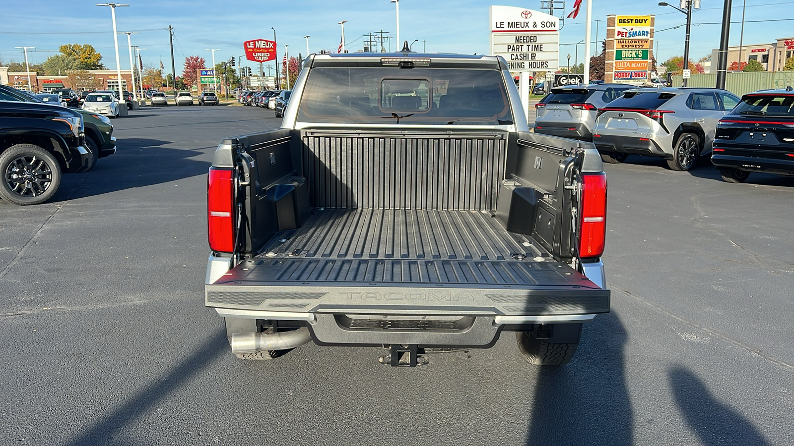 2024 Toyota Tacoma TRD Off-Road 29