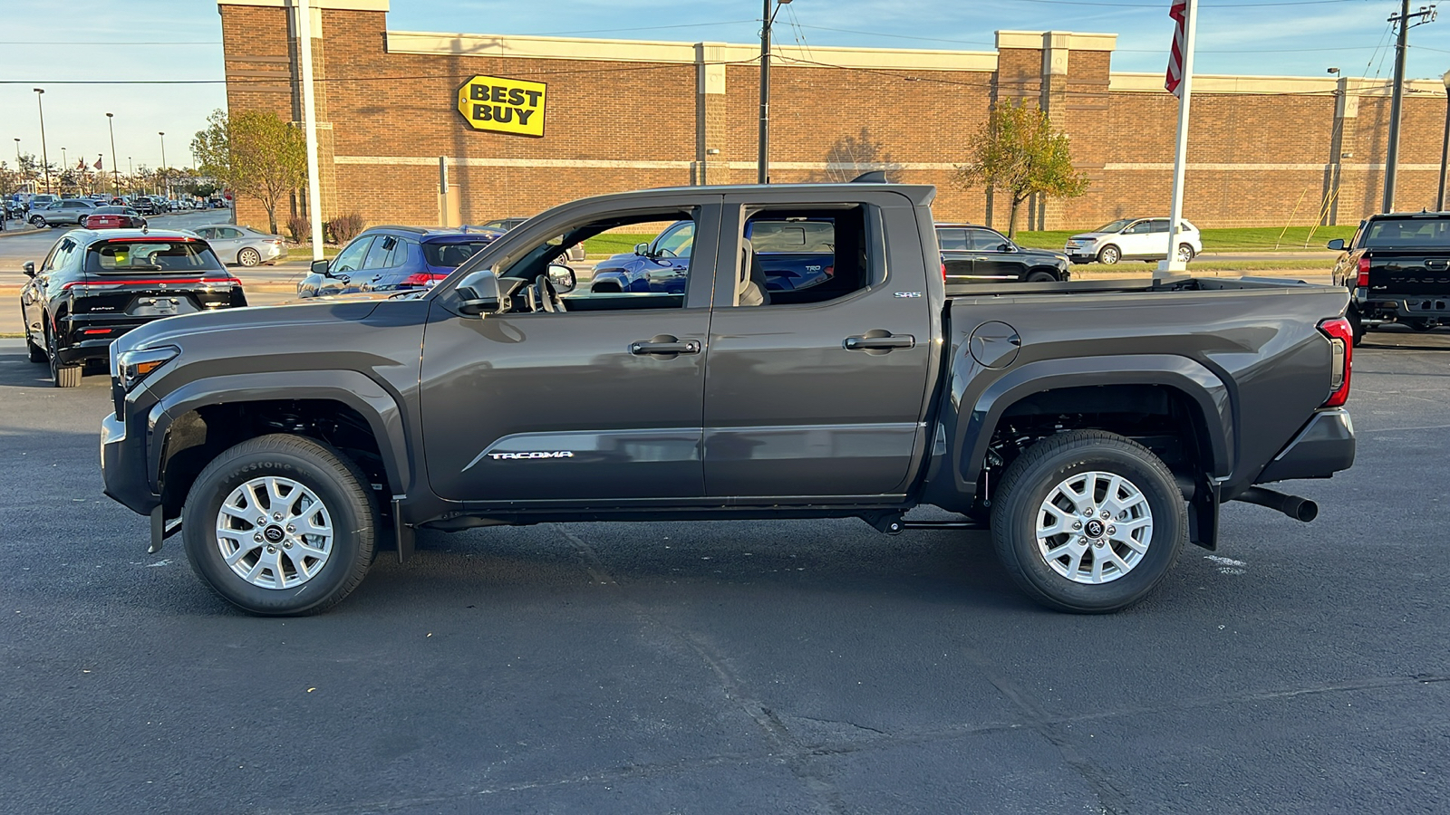 2024 Toyota Tacoma SR5 6