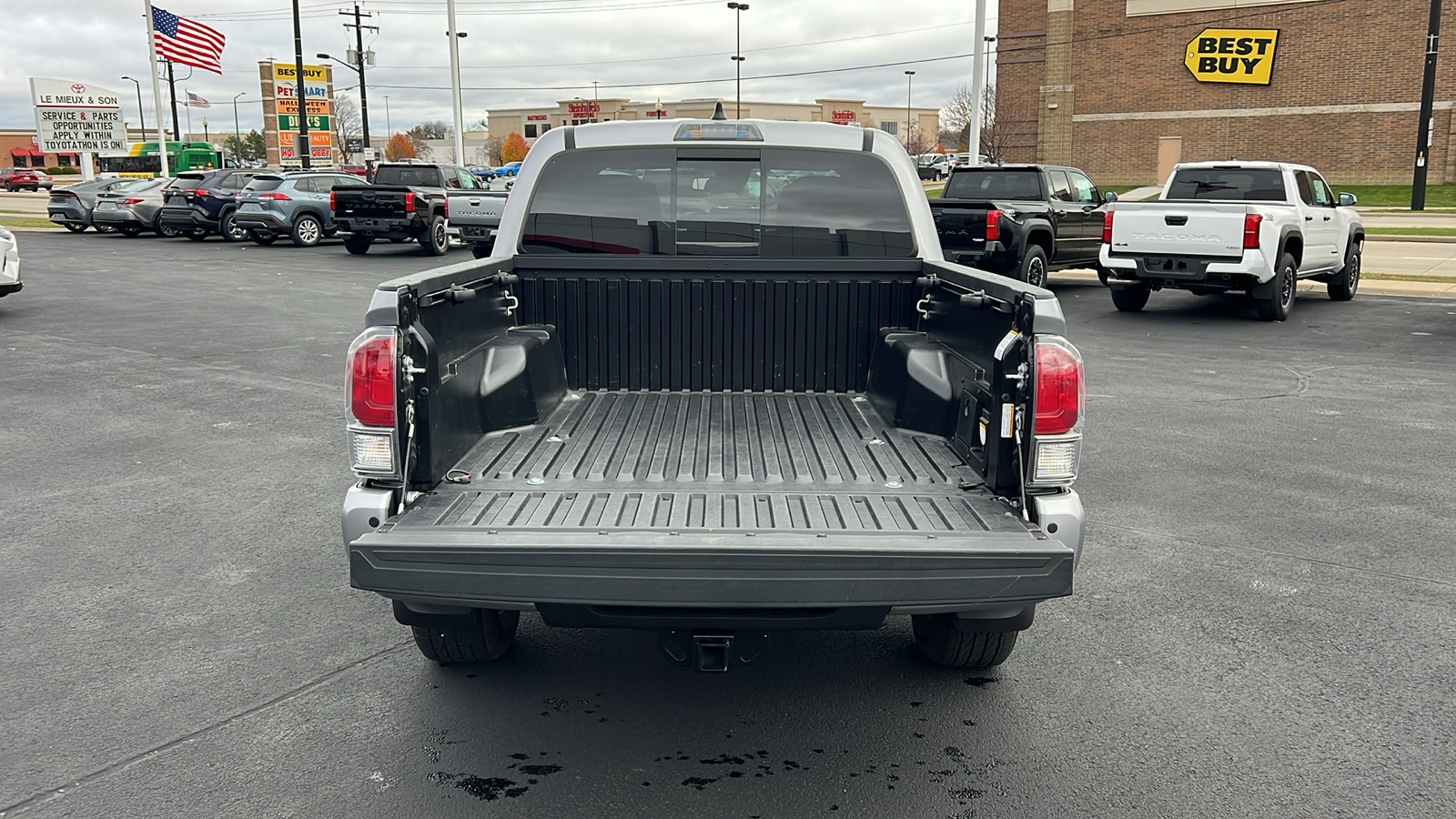 2021 Toyota Tacoma  28