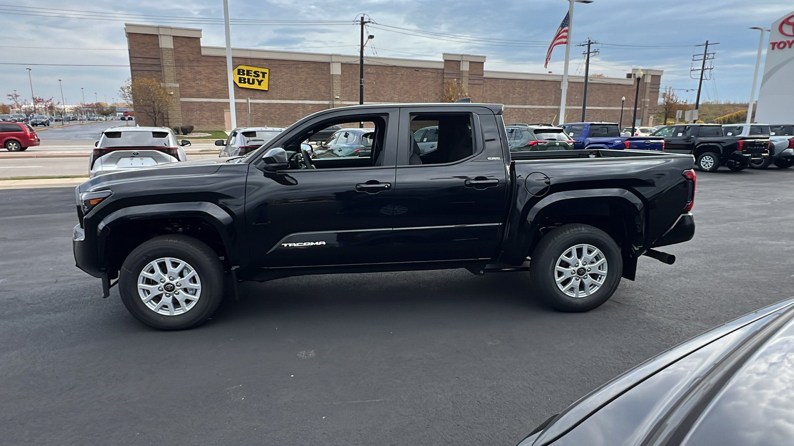 2024 Toyota Tacoma SR5 6