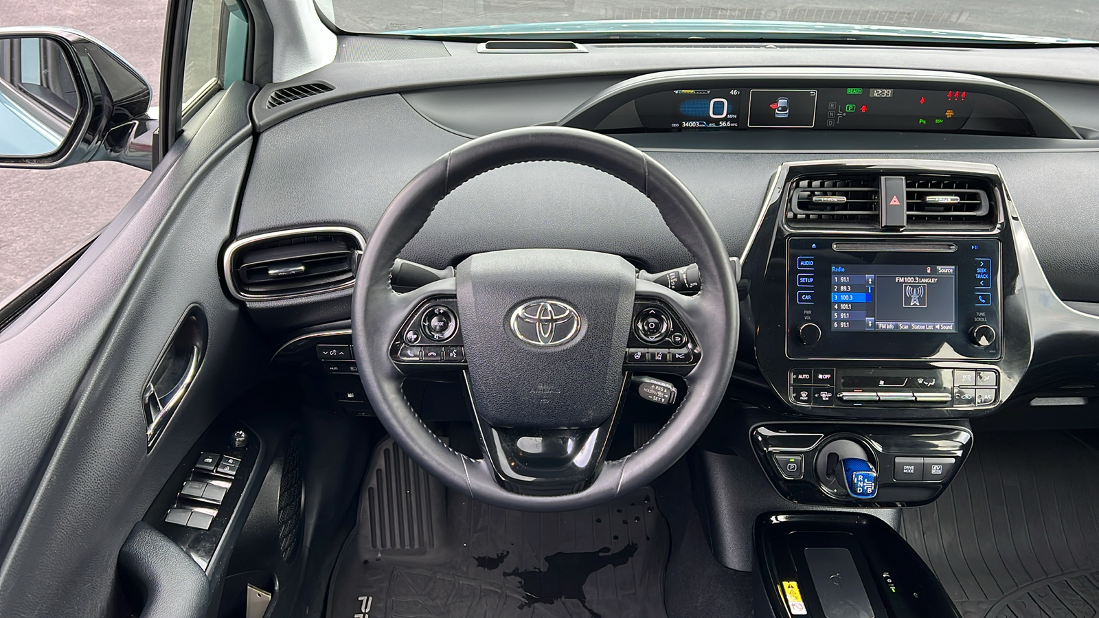 2019 Toyota Prius XLE 9