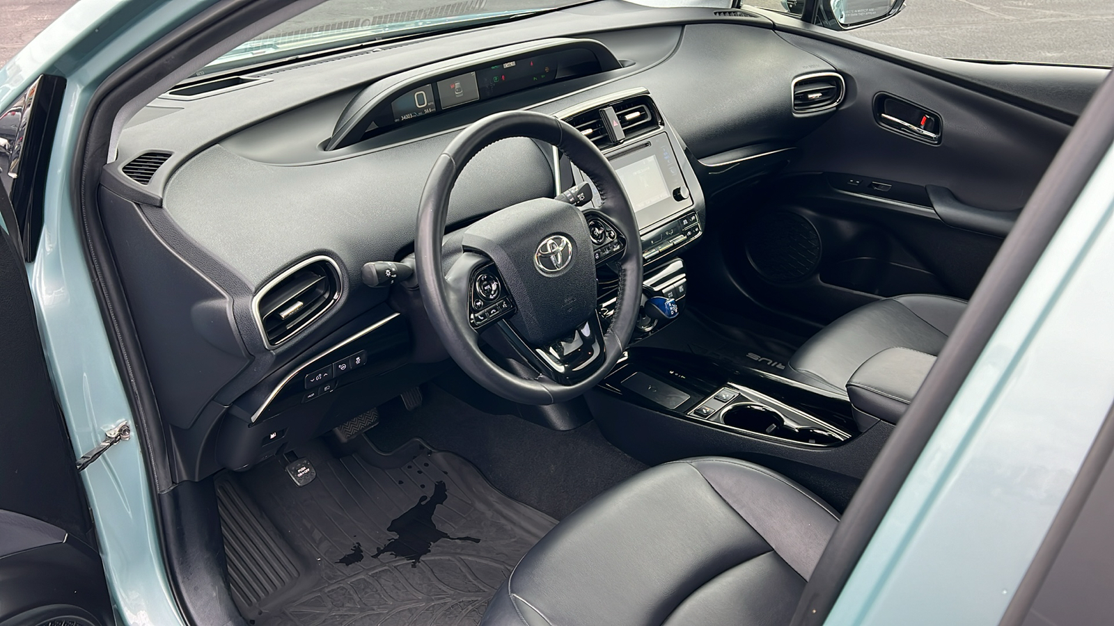 2019 Toyota Prius XLE 26