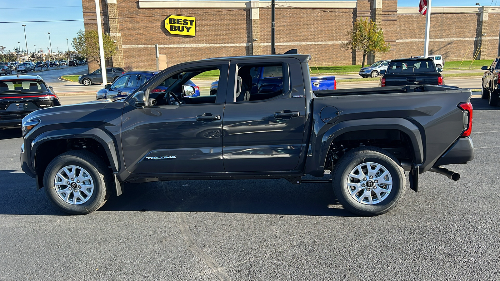 2024 Toyota Tacoma SR5 6