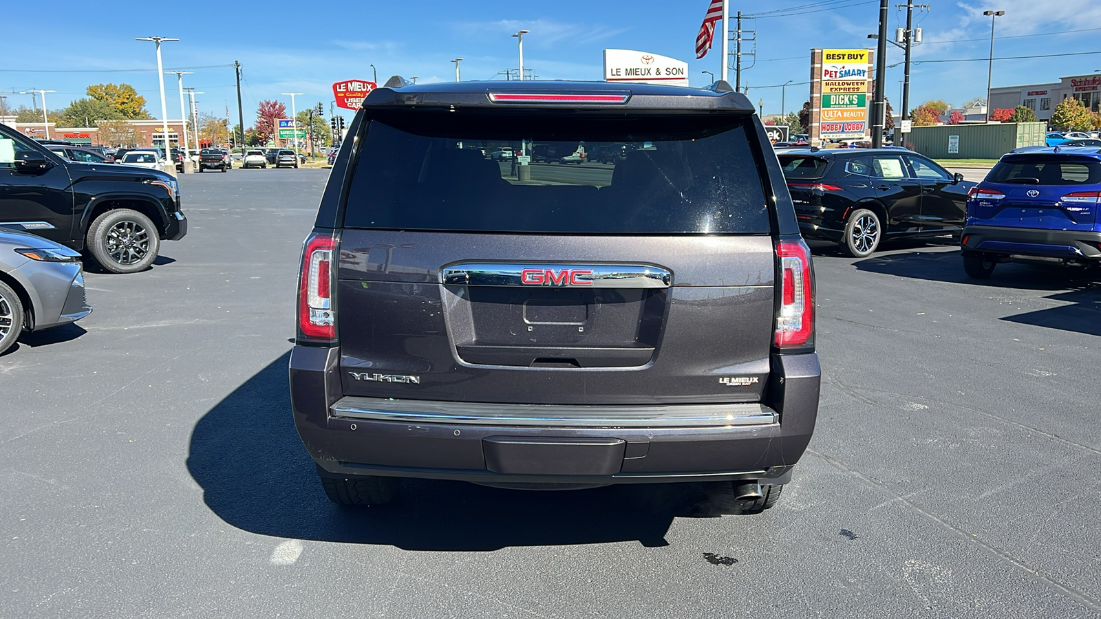 2017 GMC Yukon Denali 4