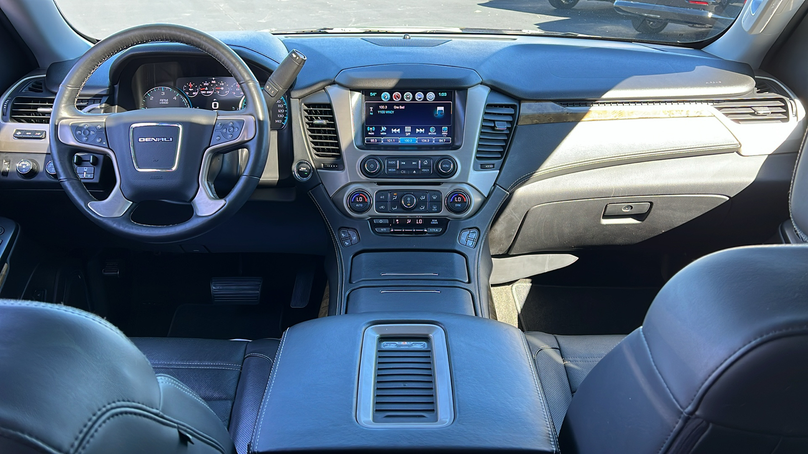 2017 GMC Yukon Denali 8