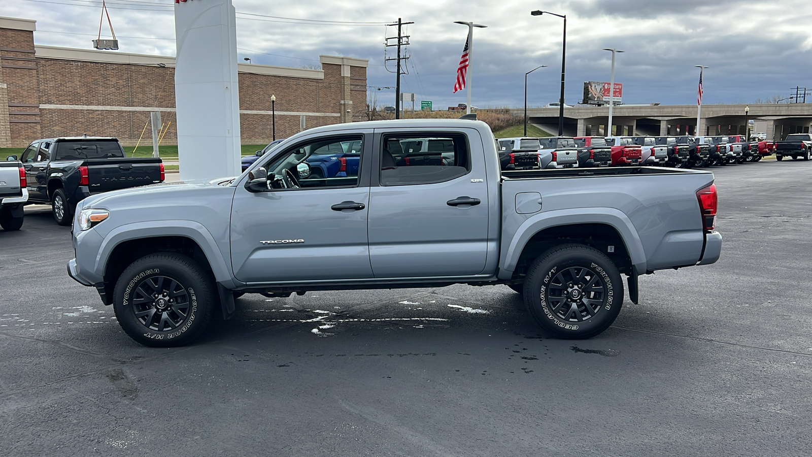 2020 Toyota Tacoma SR5 6