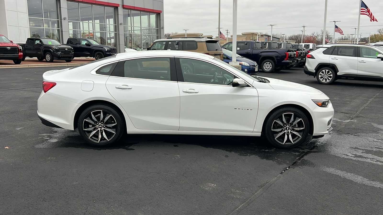 2017 Chevrolet Malibu LT 2