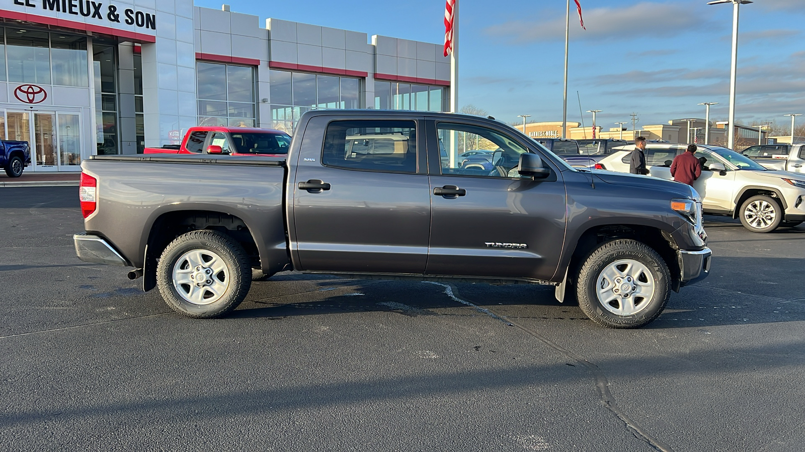 2018 Toyota Tundra SR5 2