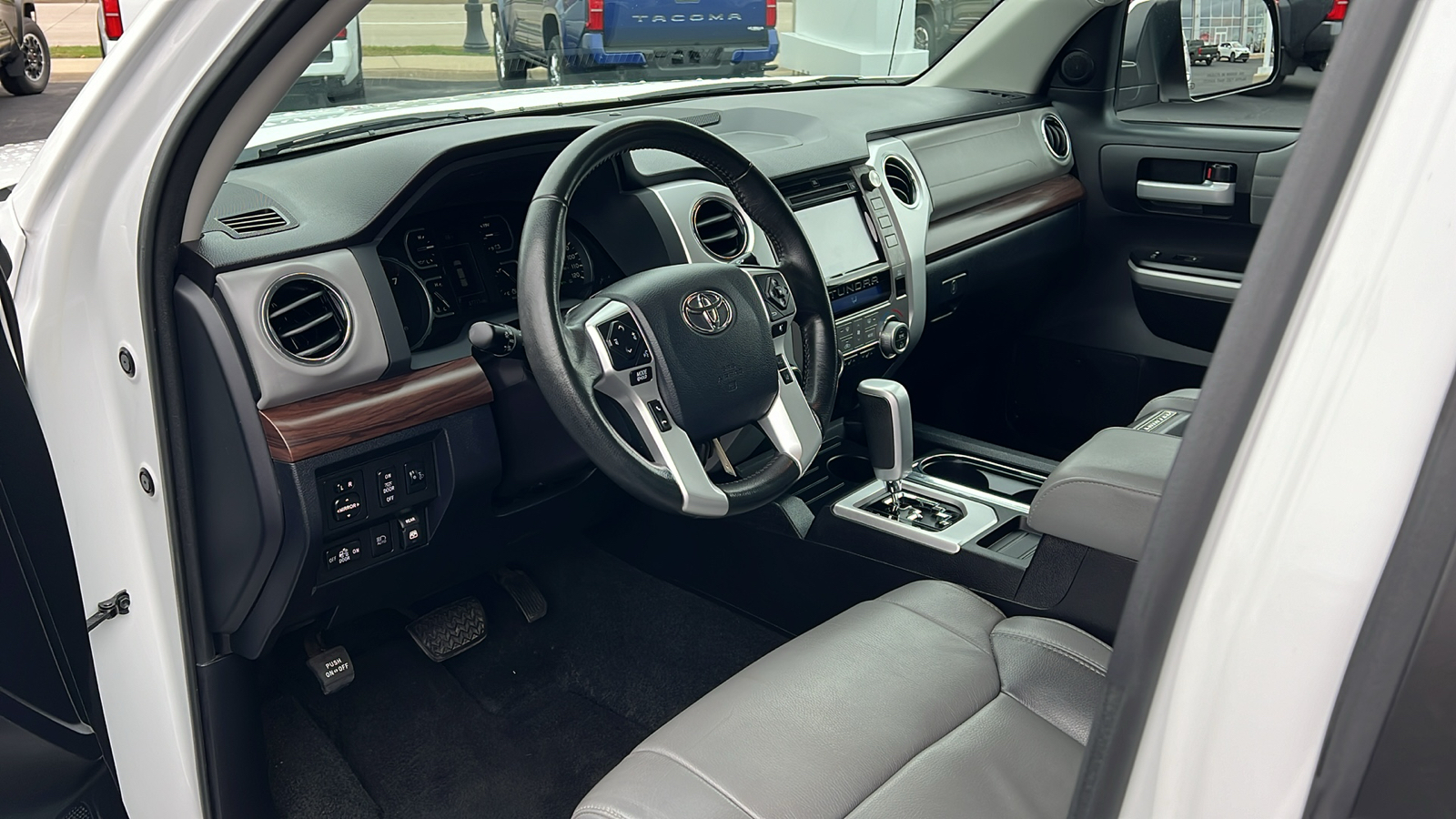 2018 Toyota Tundra Limited 26