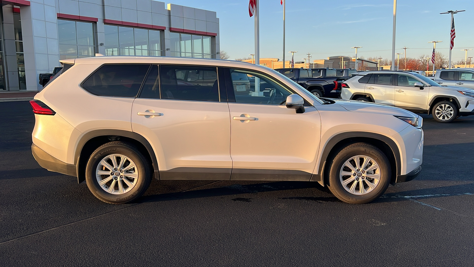 2024 Toyota Grand Highlander XLE 2