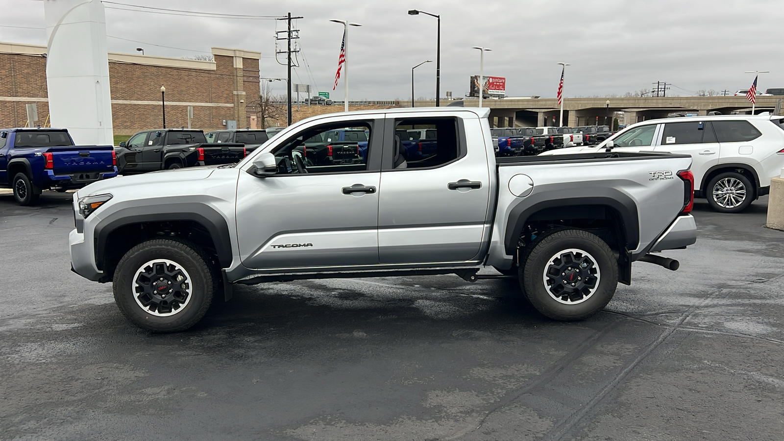 2024 Toyota Tacoma TRD Off-Road 6