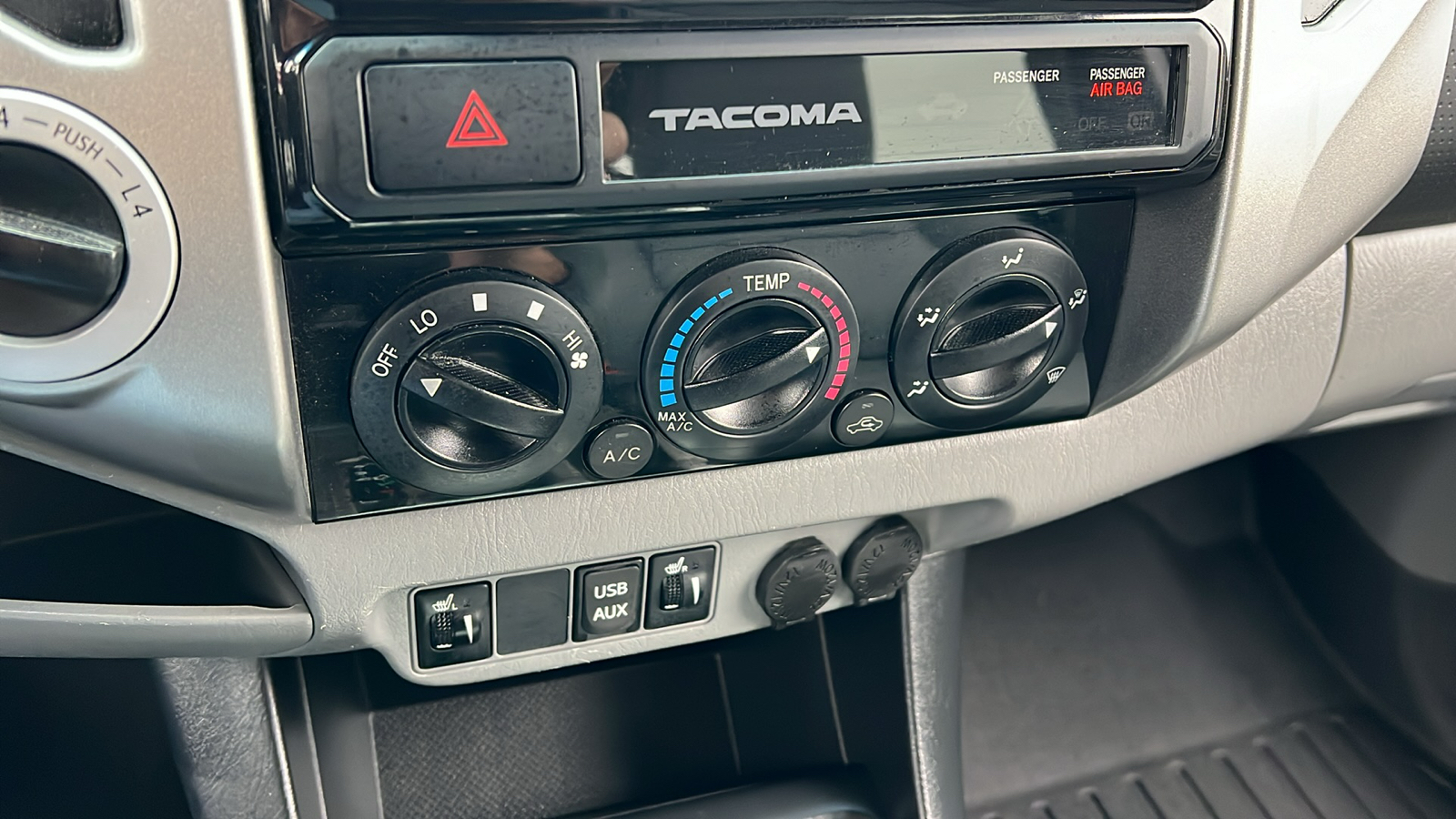 2015 Toyota Tacoma Base 19