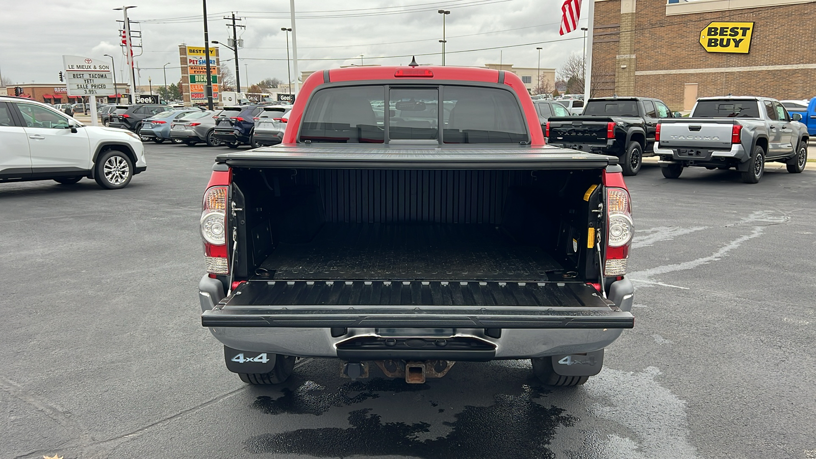 2015 Toyota Tacoma Base 28