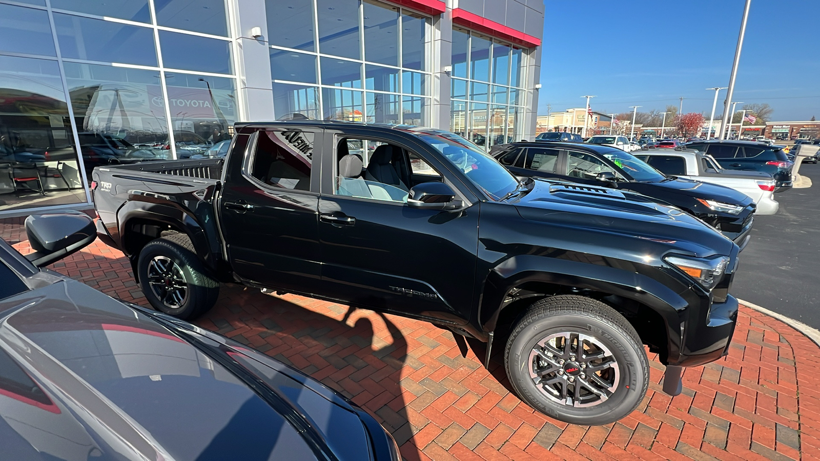 2024 Toyota Tacoma TRD Sport 2