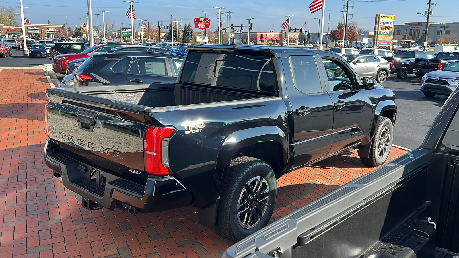 2024 Toyota Tacoma TRD Sport 3