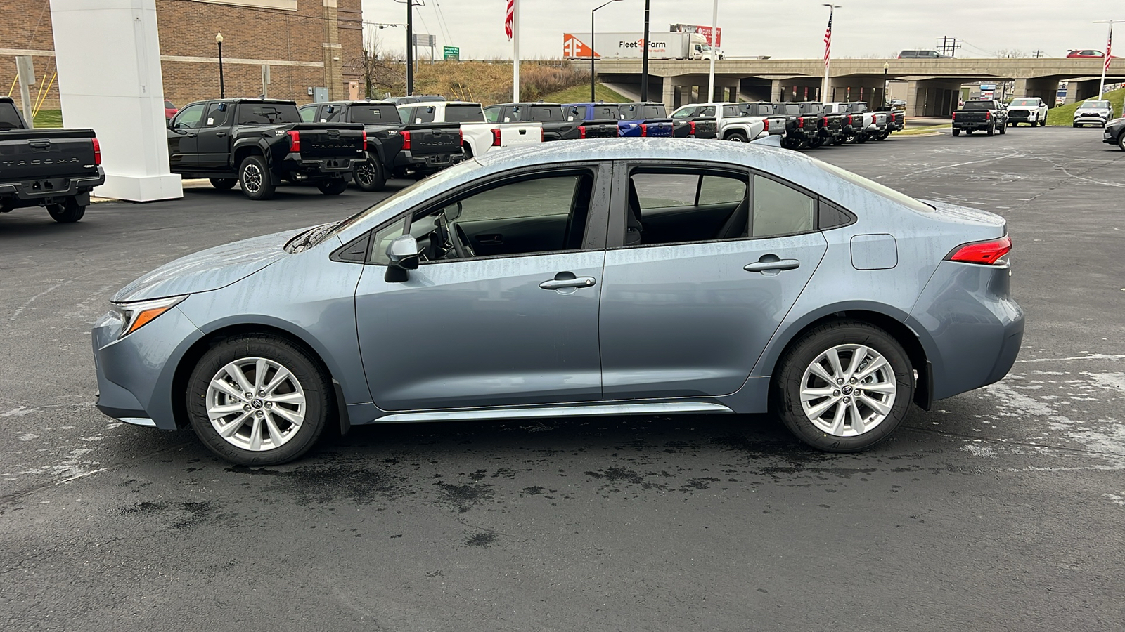 2025 Toyota Corolla Hybrid LE 6