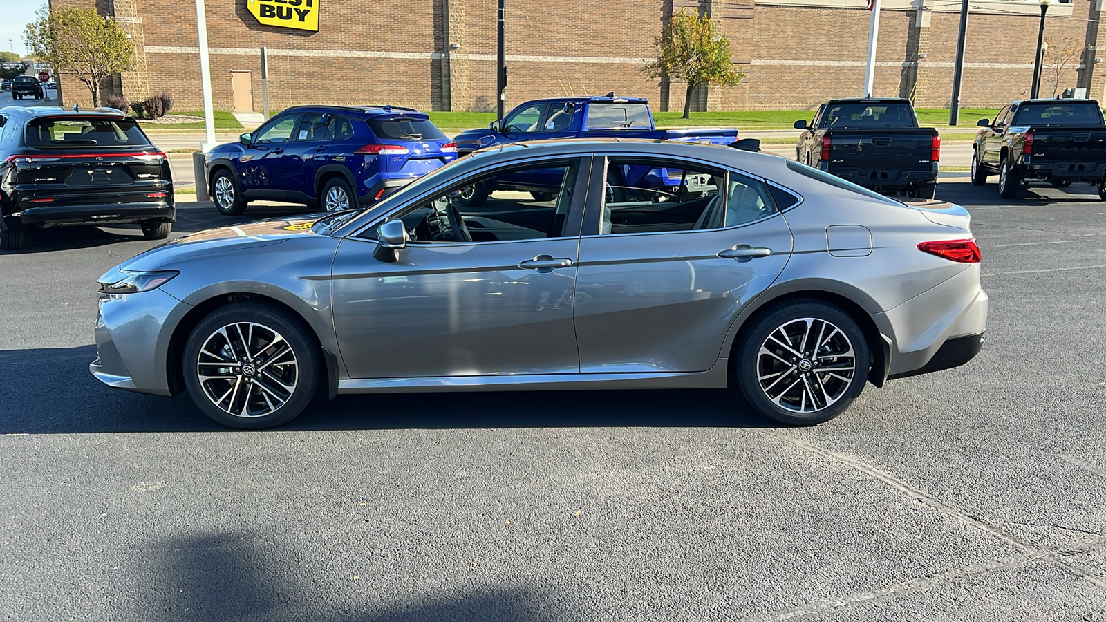 2025 Toyota Camry XLE 6