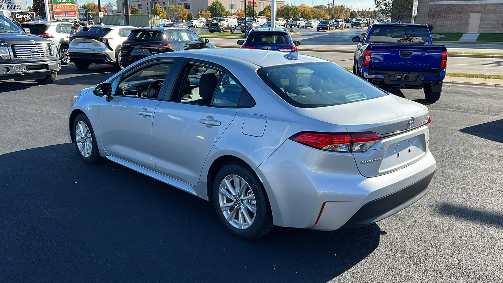 2023 Toyota Corolla LE 5