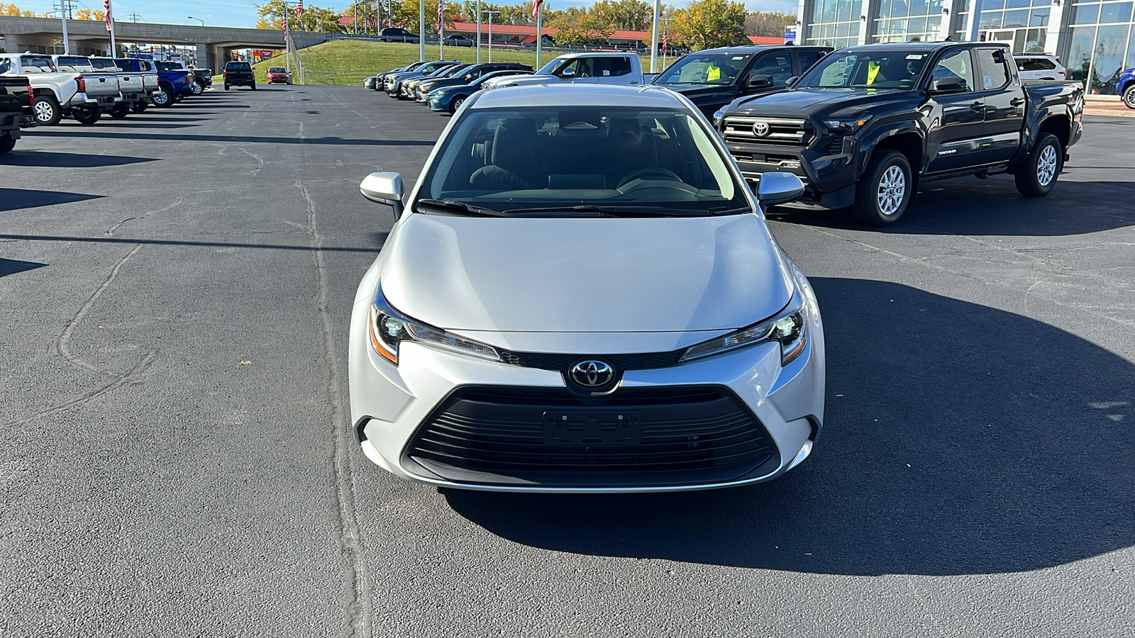 2023 Toyota Corolla LE 29