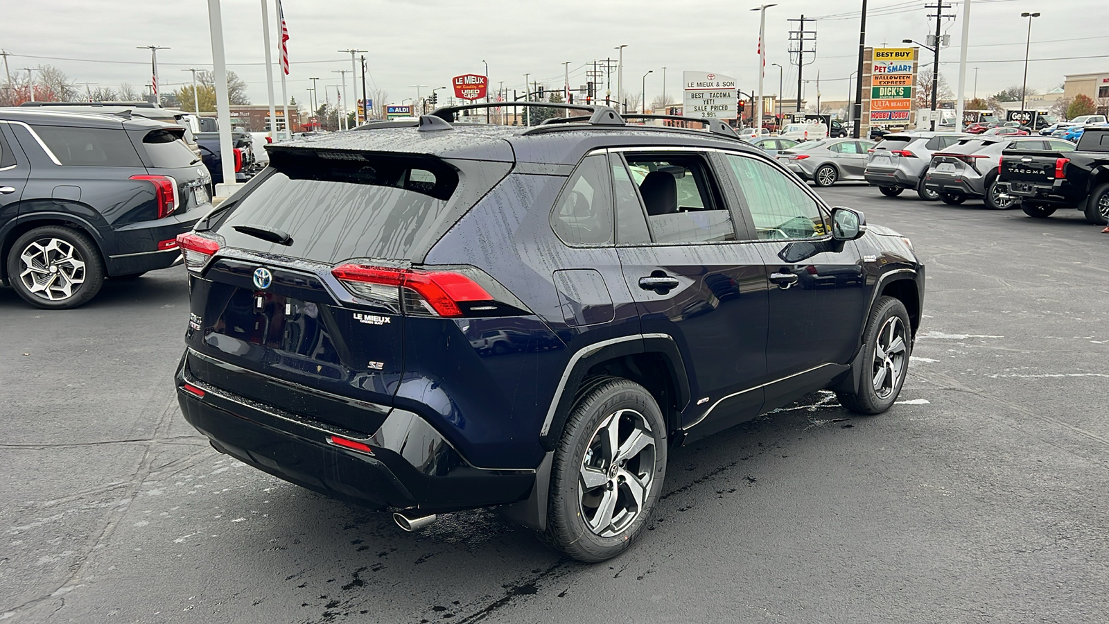 2024 Toyota RAV4 Prime SE 3