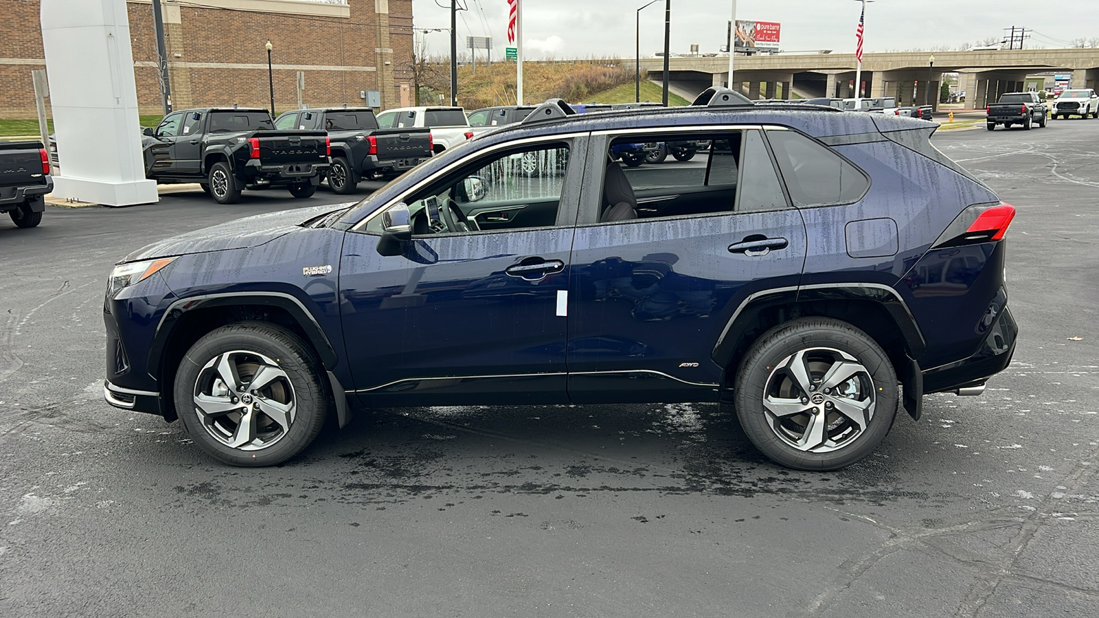 2024 Toyota RAV4 Prime SE 6