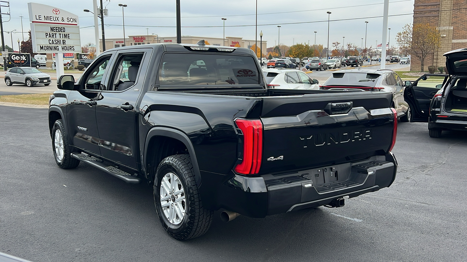 2022 Toyota Tundra SR5 5