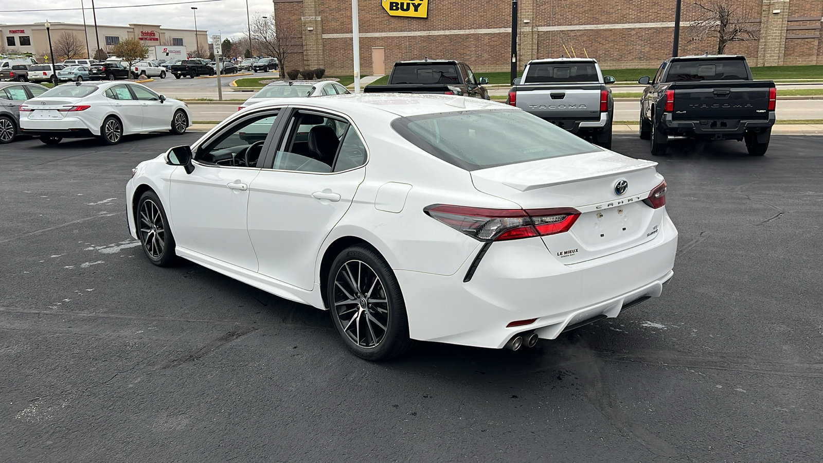 2022 Toyota Camry Hybrid SE 5