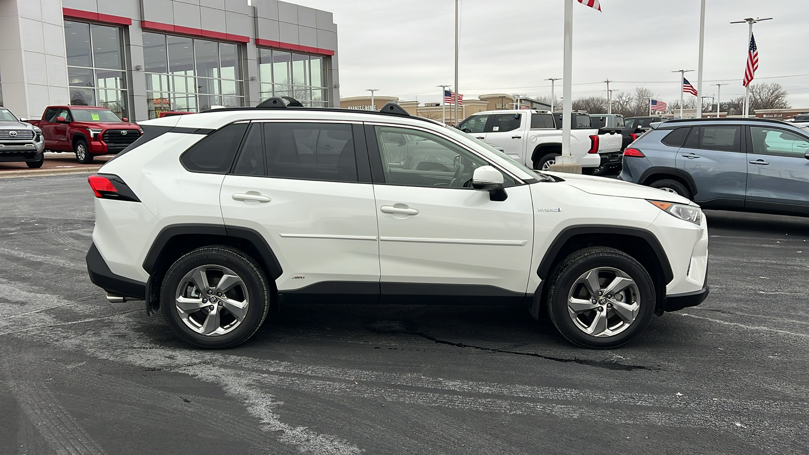 2021 Toyota RAV4 Hybrid XLE Premium 2