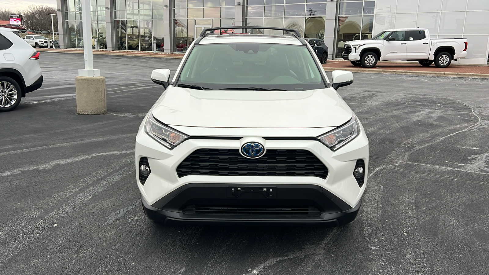 2021 Toyota RAV4 Hybrid XLE Premium 34