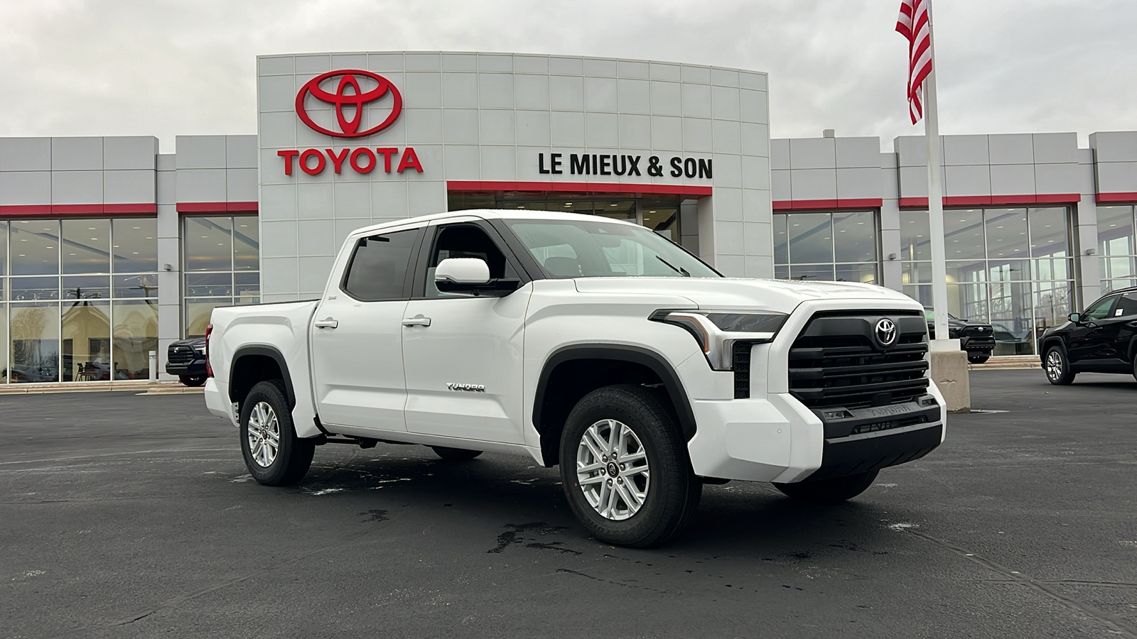 2025 Toyota Tundra SR5 1